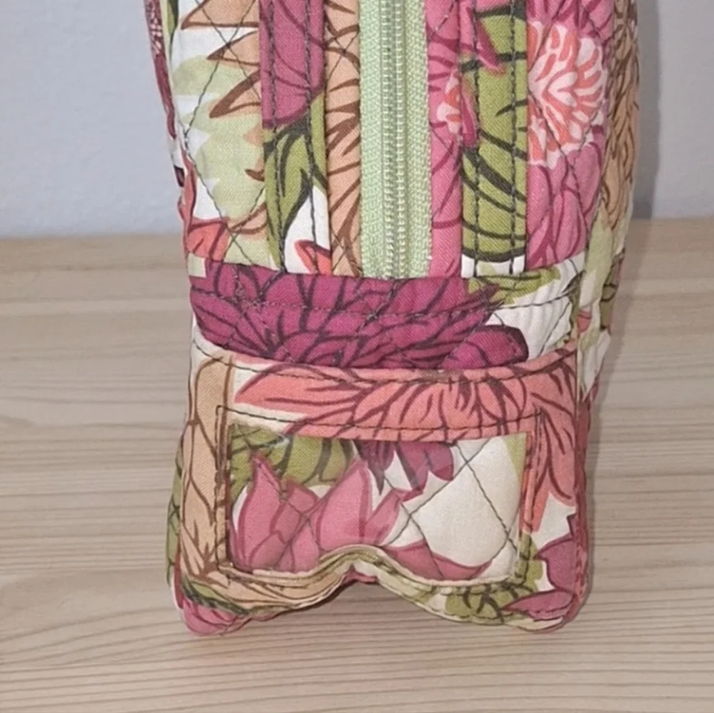 🩷Vera Bradley 'Hello Dahlia' Lunch Bag🩷 - Picture 11 of 16